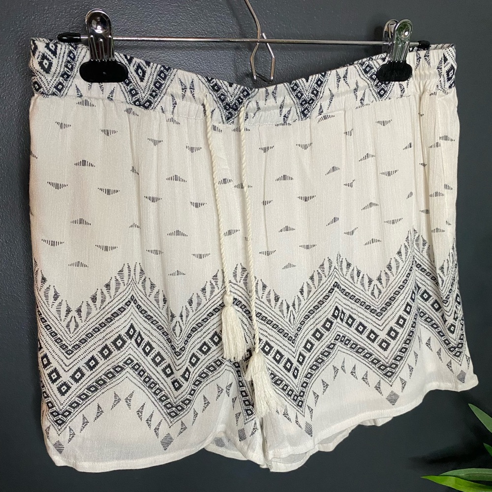 White and black flowy shorts